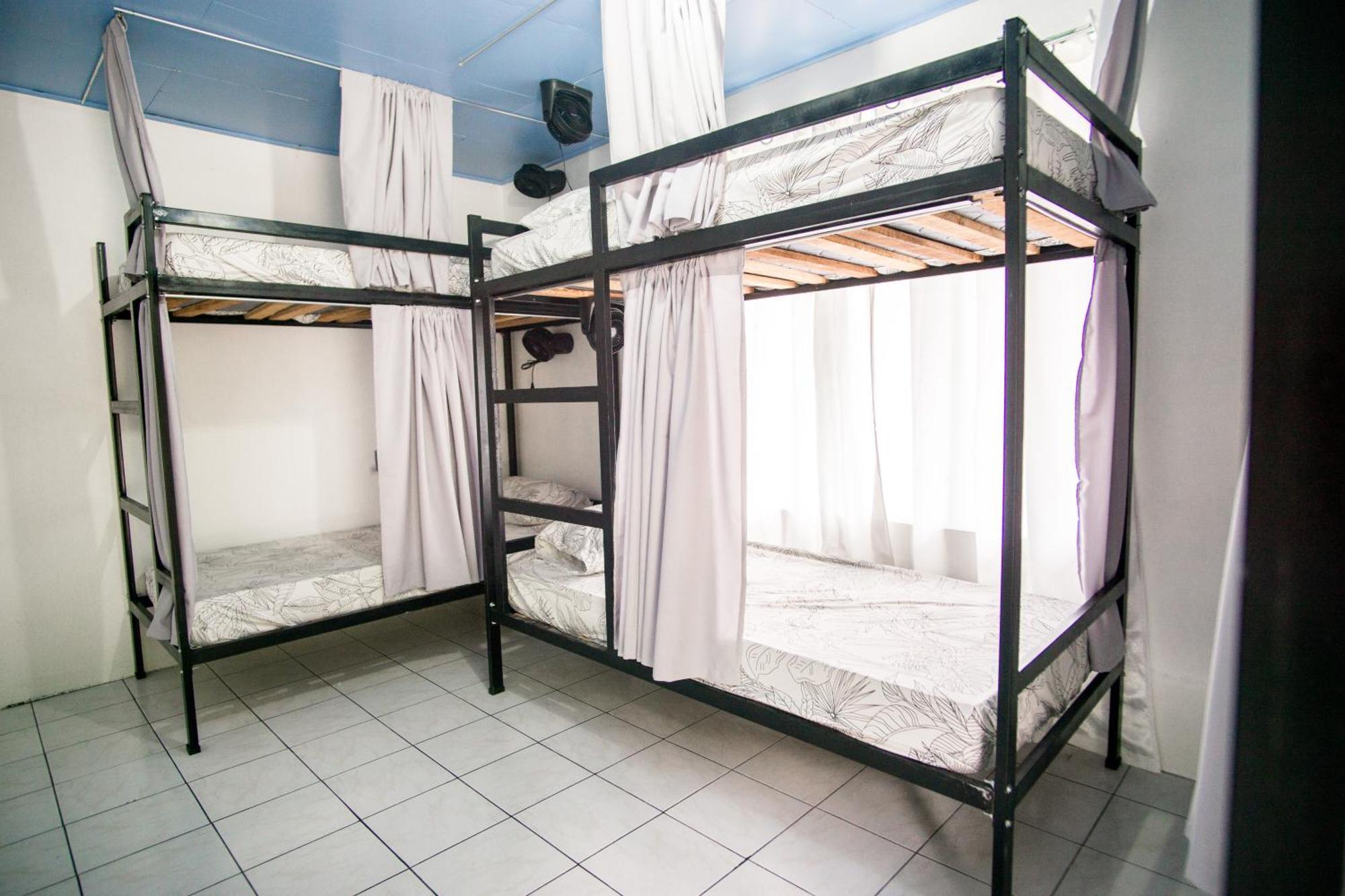 Pura Vibra Hostel Ла Фортуна Экстерьер фото