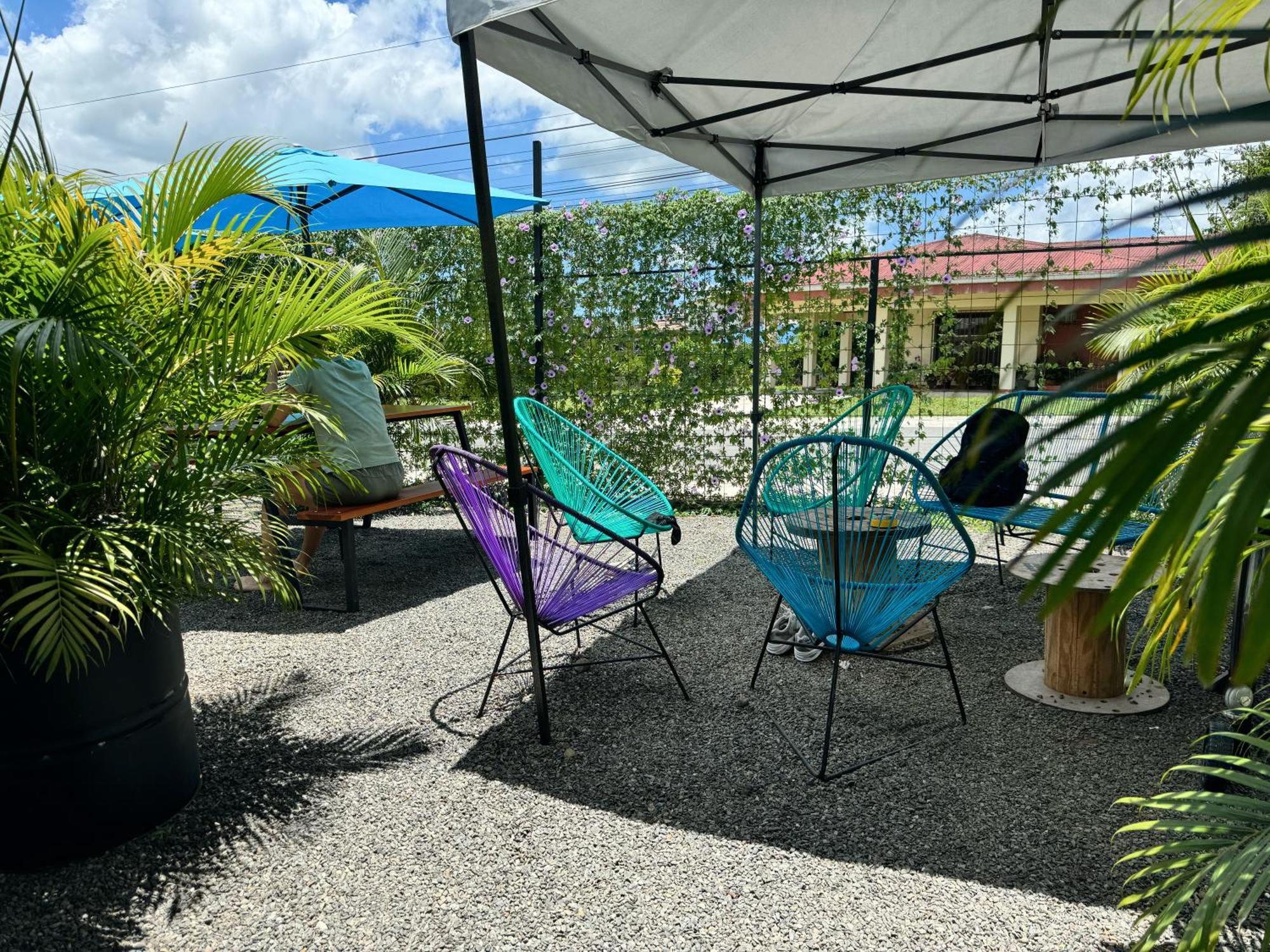 Pura Vibra Hostel Ла Фортуна Экстерьер фото