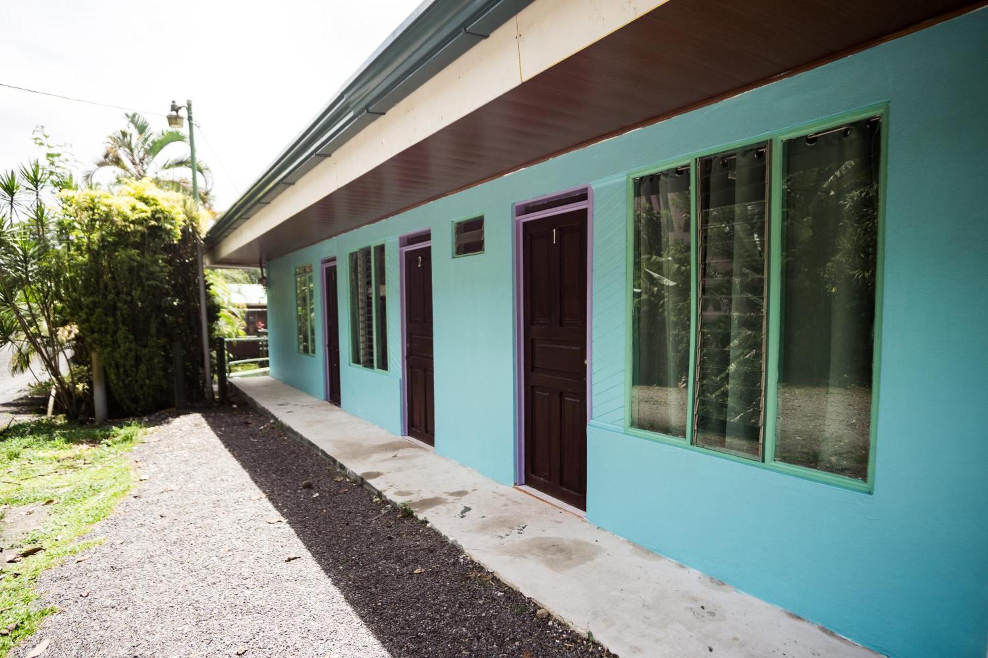 Pura Vibra Hostel Ла Фортуна Экстерьер фото
