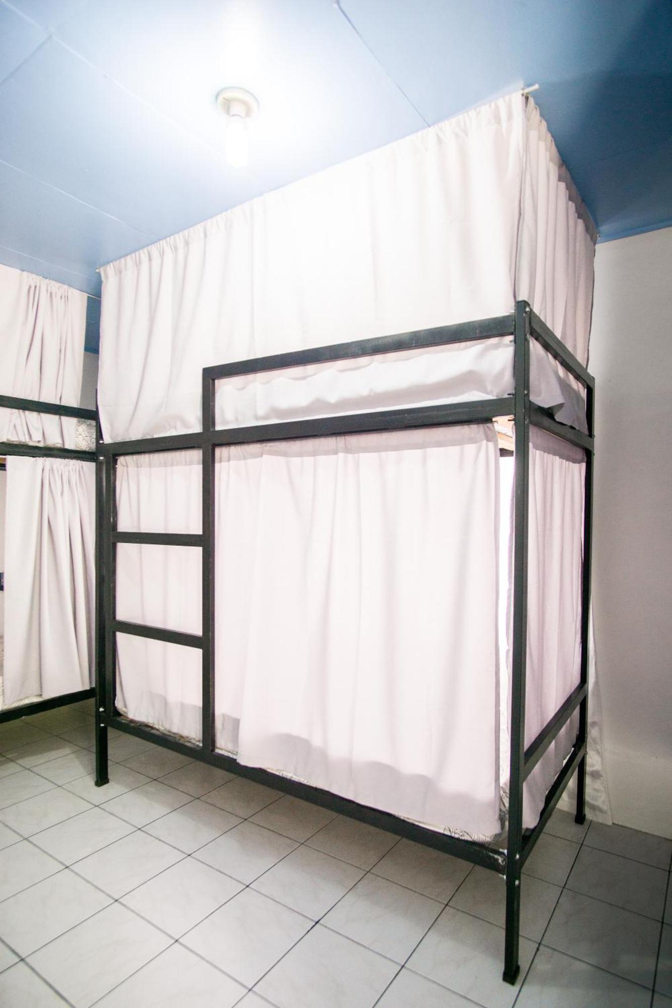 Pura Vibra Hostel Ла Фортуна Экстерьер фото