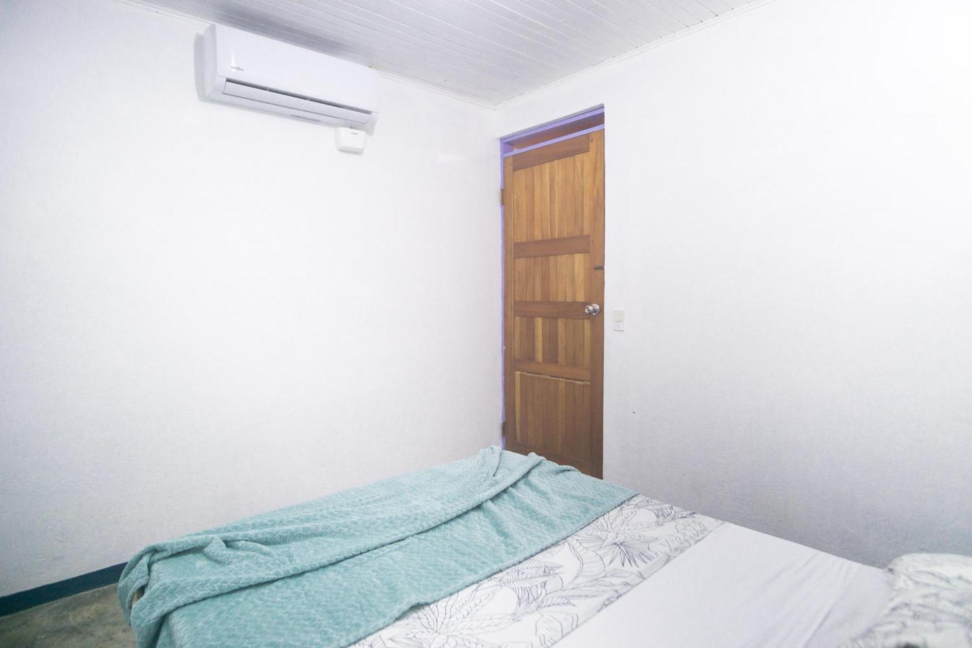 Pura Vibra Hostel Ла Фортуна Номер фото
